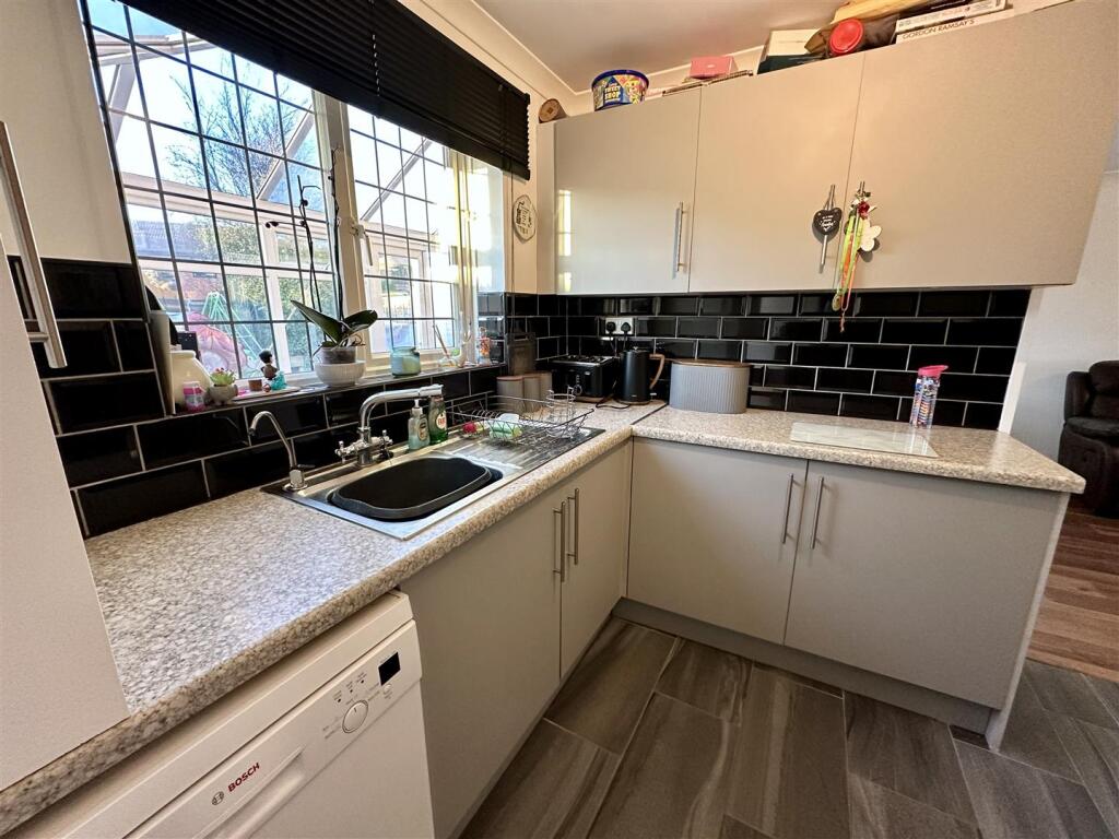 Additional image 11 of Avon Crescent, Alcester