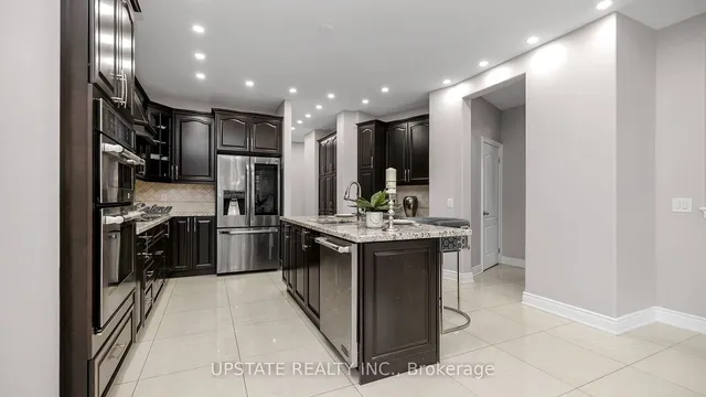 Additional image 36 of 23 Louisburg Cres