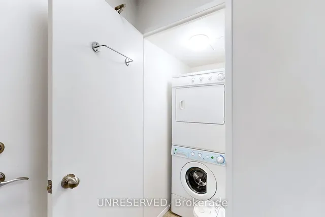 Additional image 28 of 633 Bay St Unit 1711