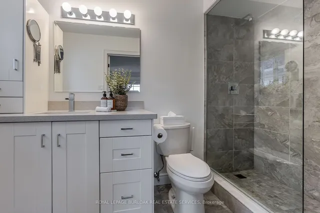 Additional image 25 of 4008 Jarvis Cres