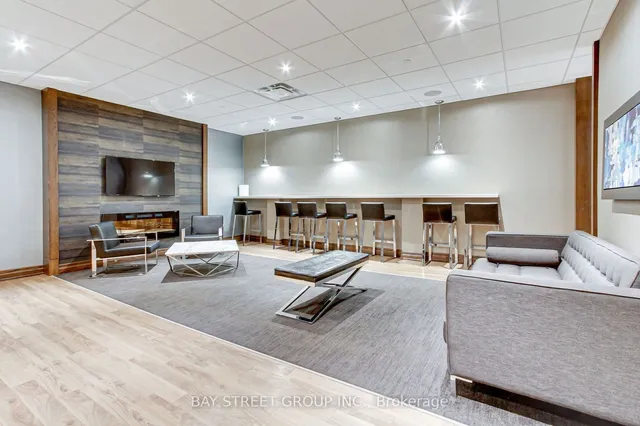 Additional image 33 of 705 King St Unit 913