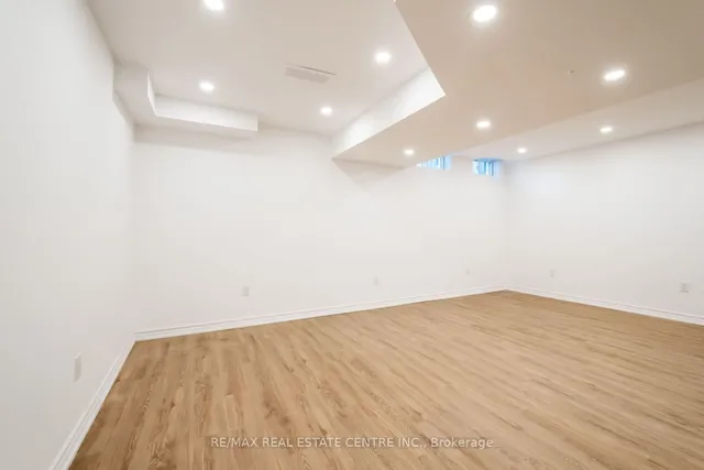 Additional image 37 of 370 Stonehenge Dr Unit 19