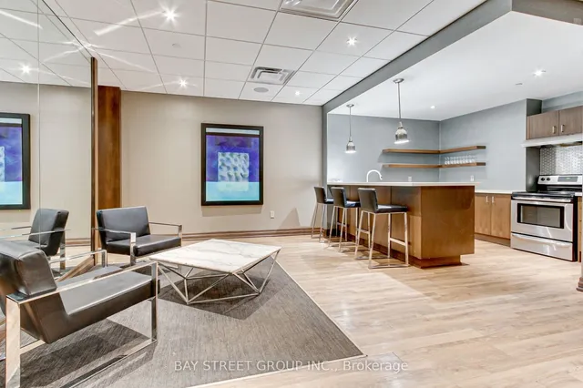 Additional image 32 of 705 King St Unit 913