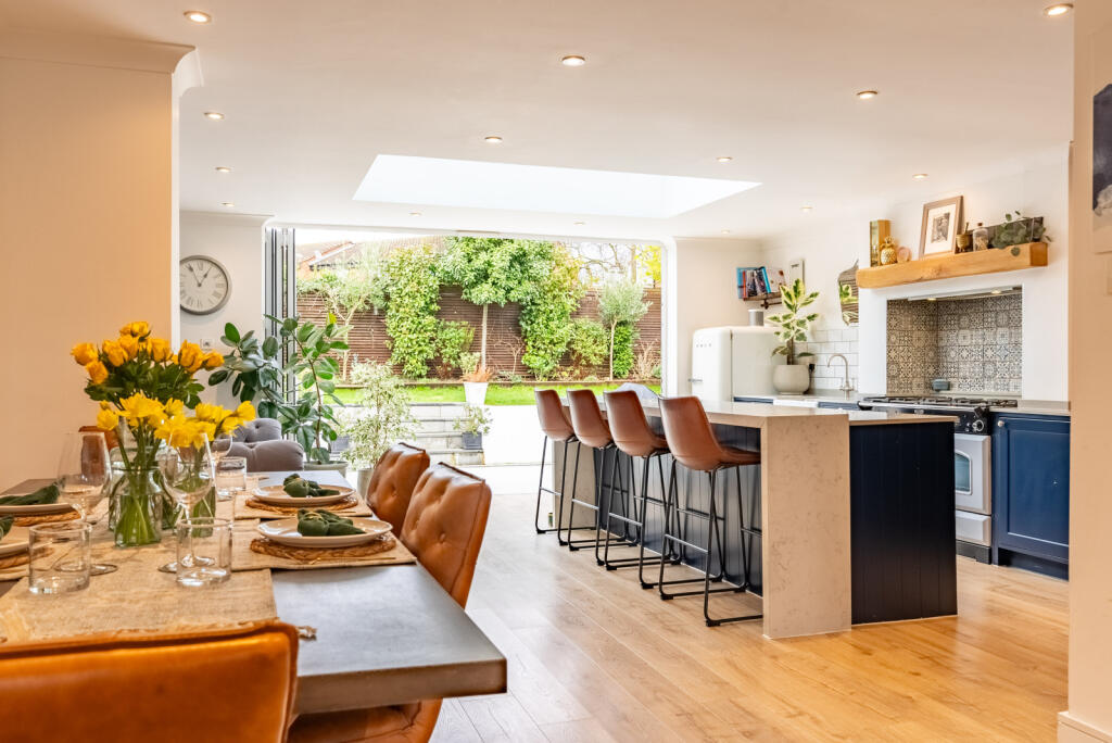 Additional image 8 of Park Lane, Colney Heath, St. Albans, Hertfordshire, AL4