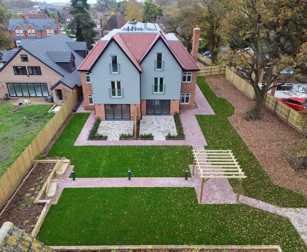 Additional image 11 of OAK TREE PLACE - New Apartments