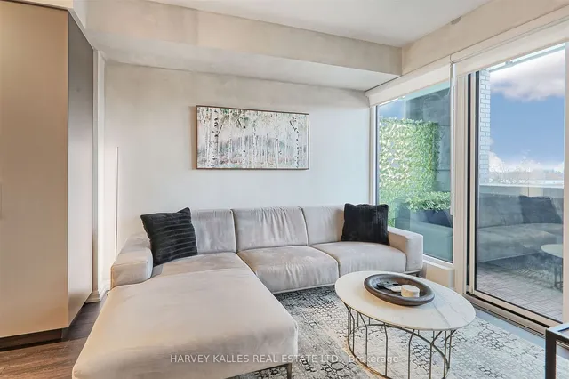 Additional image 14 of 4208 Dundas St Unit 412