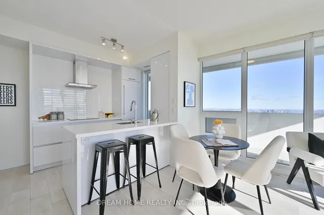 Additional image 8 of 2221 Yonge St Unit 5303