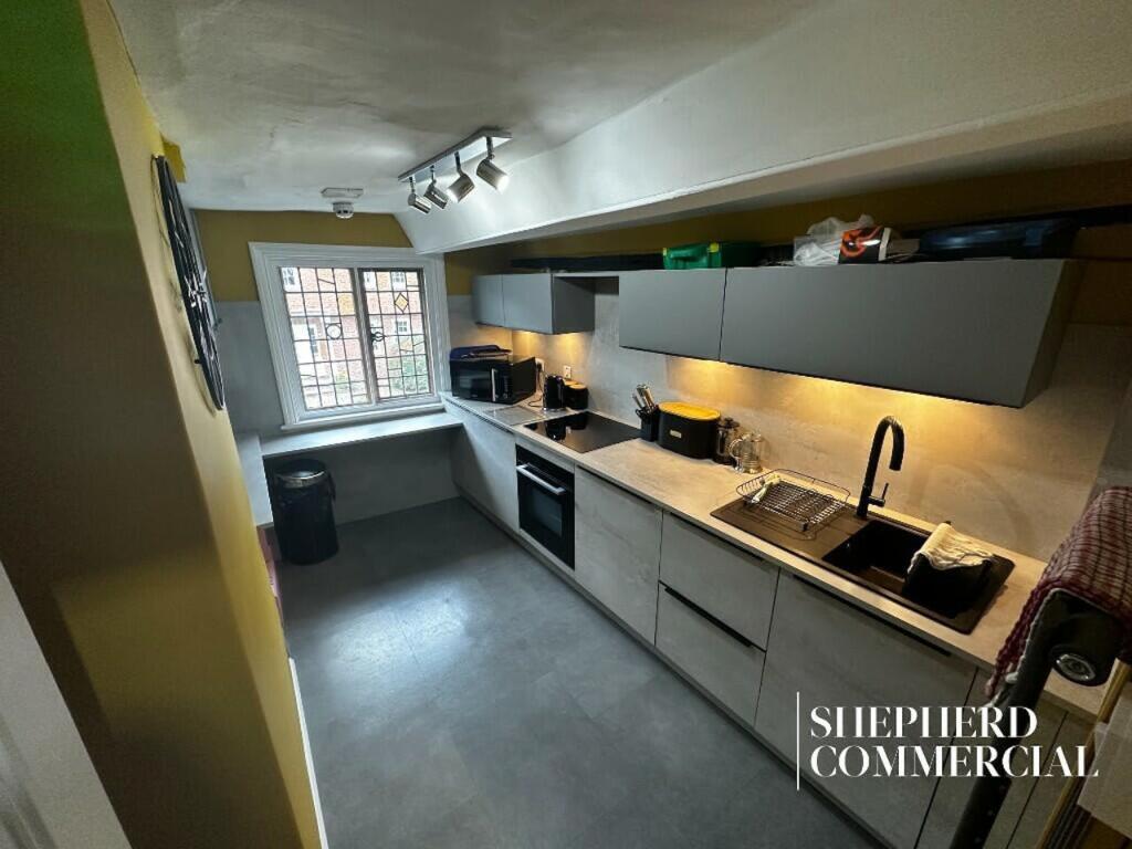 Additional image 4 of 127 High Street, Henley-in-Arden, B95 5AU