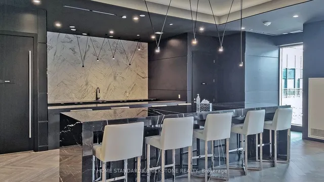 Additional image 24 of 31 Tippett Rd Unit 1005