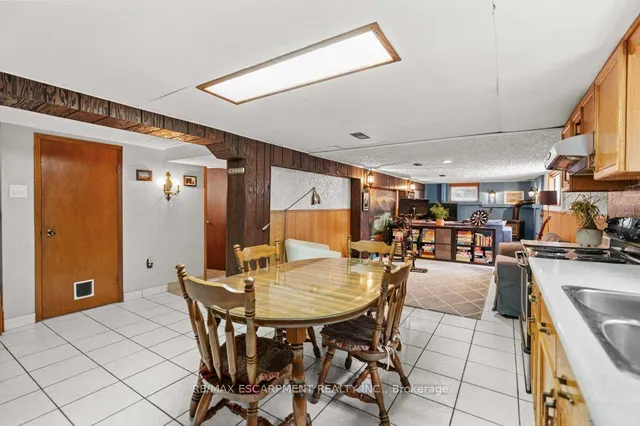 Additional image 24 of 42 Martin Rd