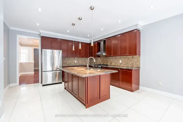 Additional image 9 of 15 Hellyer Ave