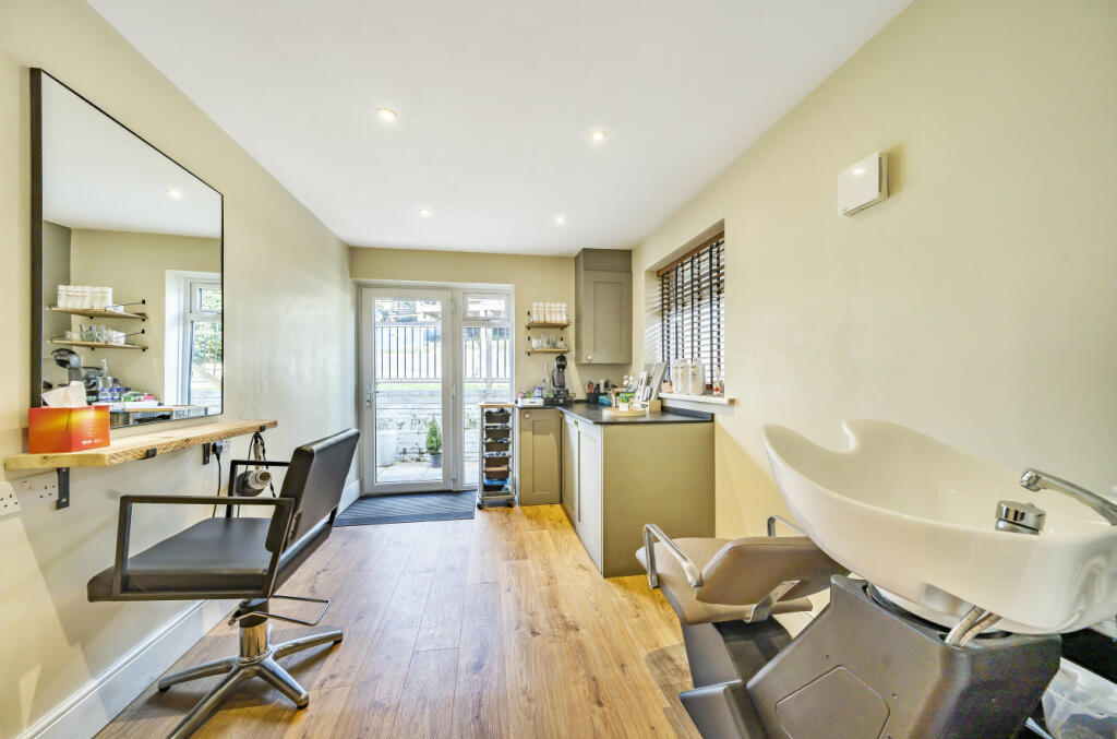 Additional image 10 of Thames Close, Warminster, BA12