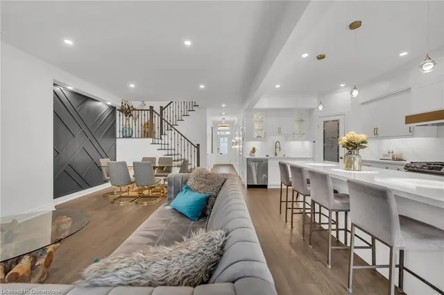 Additional image 17 of 122 Shoreview Pl