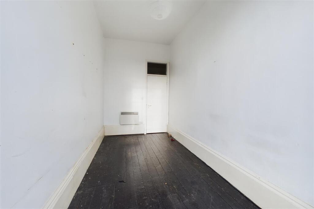 Additional image 13 of FLAT FOR UPDATING | BA1