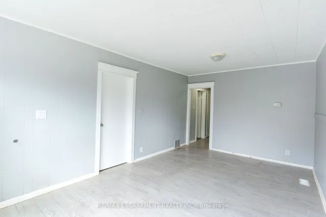 Additional image 8 of 289 Roxborough Ave