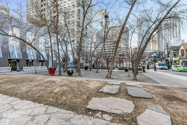 Additional image 27 of 102 Bloor St Unit 503