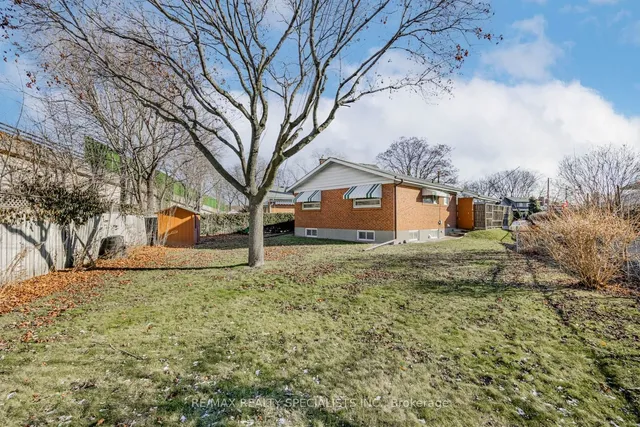 Additional image 33 of 8 Rollins Pl