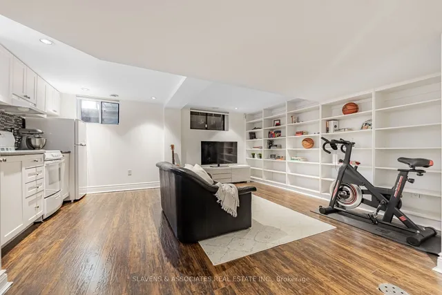 Additional image 18 of 67 Alameda Ave