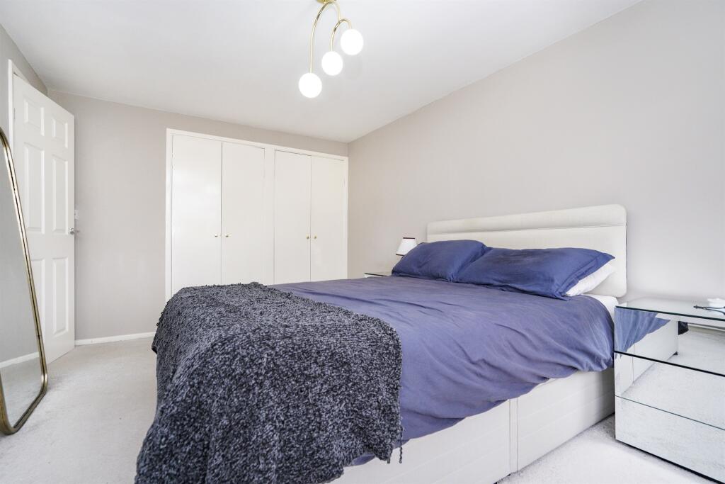 Additional image 9 of Bowling Close, Harpenden