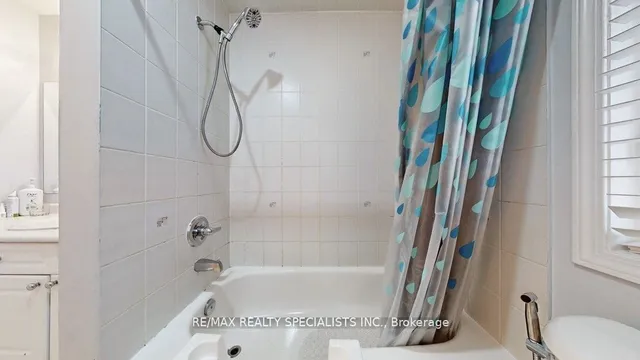 Additional image 25 of 13 Degrassi Cove Circ