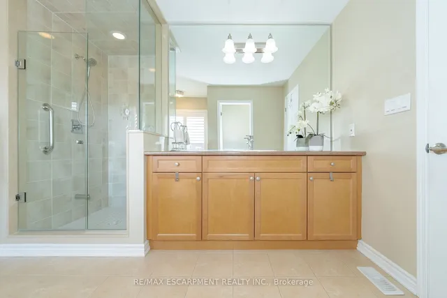 Additional image 33 of 254 Hinton Terr