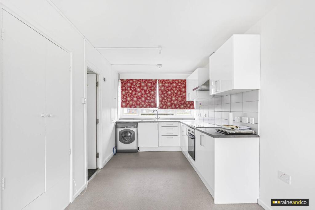 Additional image 23 of White Lion House, Town Centre