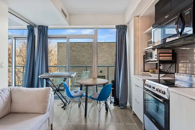 Additional image 28 of 6 Parkwood Ave Unit 303