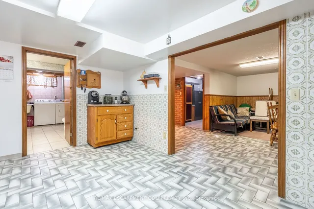 Additional image 33 of 222 Wood St