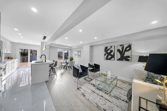 Additional image 3 of 50 Scarfair Ptwy