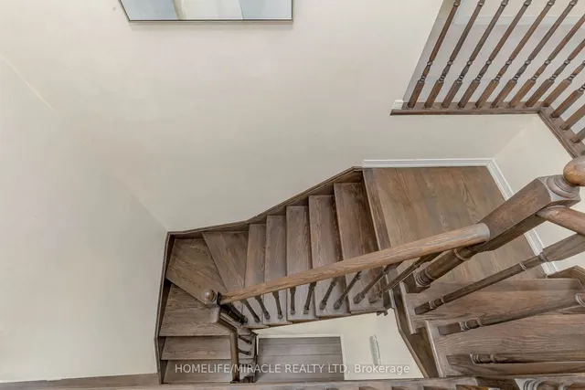 Additional image 19 of 138 Baffin Cres