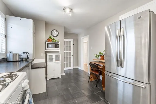 Additional image 7 of 2326 Redfern Rd