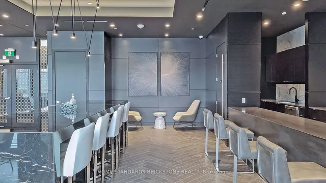 Additional image 23 of 31 Tippett Rd Unit 1005