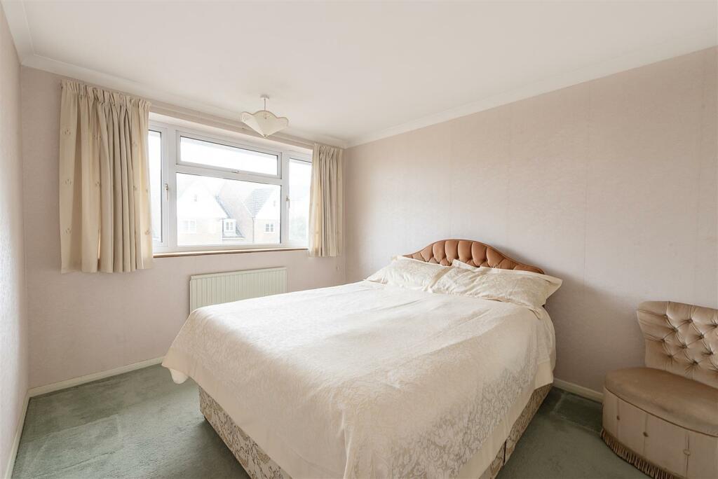 Additional image 7 of Waveney Road, Harpenden