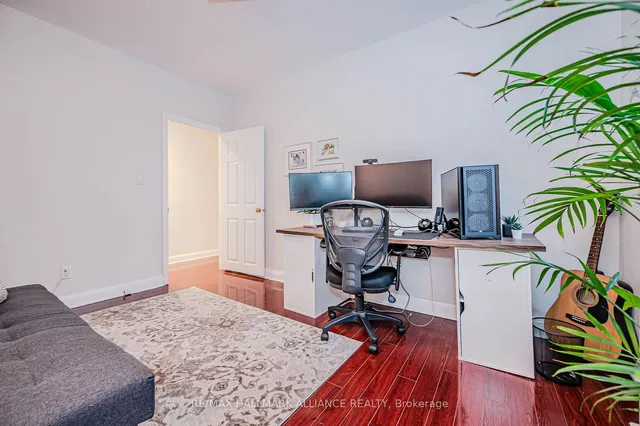 Additional image 13 of 802 KING St Unit 3