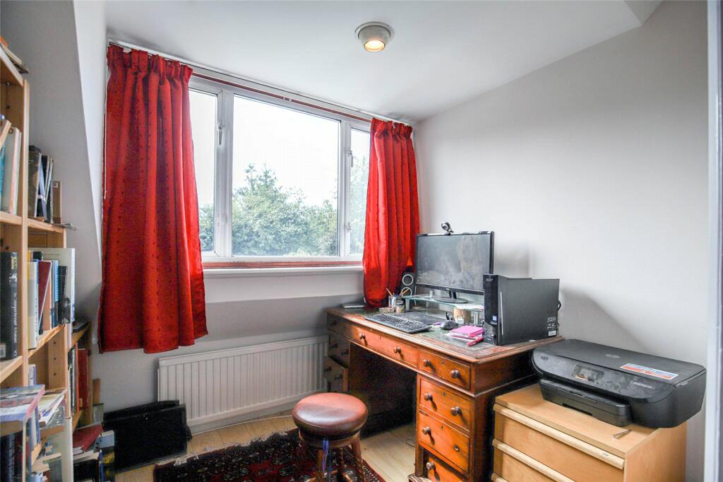 Additional image 18 of Orchard Drive, Park Street, St. Albans, Hertfordshire, AL2