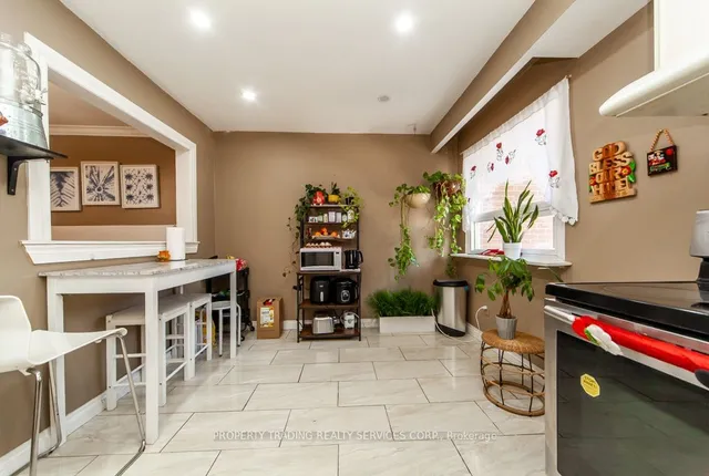 Additional image 10 of 456 Silverstone Dr Unit 71