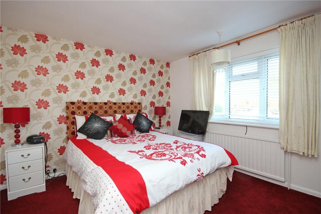 Additional image 8 of Springfield Crescent, Harpenden, Hertfordshire, AL5