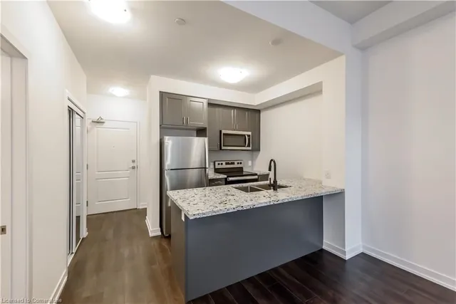 Additional image 4 of 450 Dundas St Unit 518