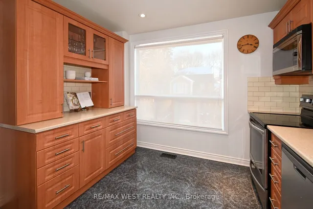 Additional image 19 of 45 Birchmount Rd Unit 10