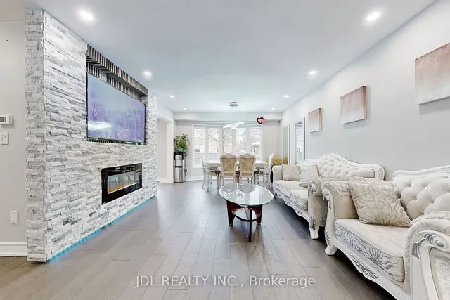 Additional image 3 of 2020 Quinte St