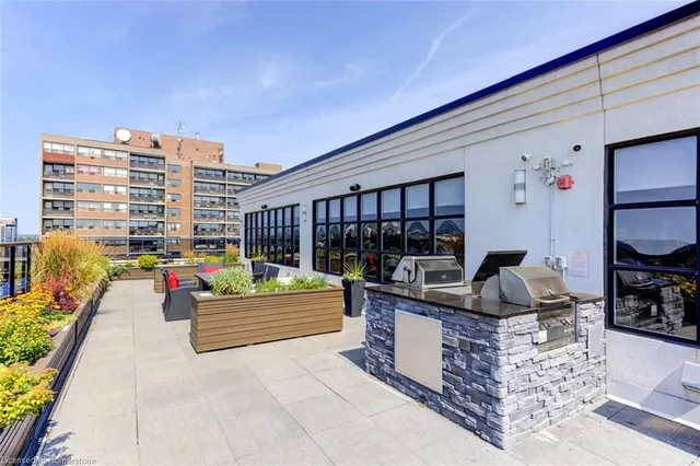 Additional image 35 of 112 Benton St Unit 101