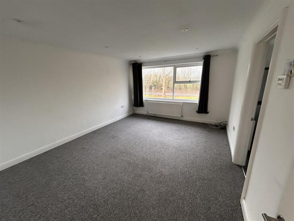 Additional image 3 of Poplars Close, Hatfield