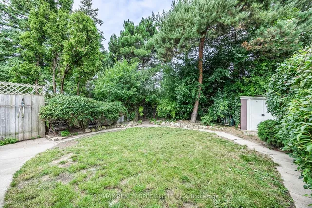 Additional image 31 of 30 Winterfold Dr