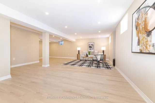 Additional image 35 of 254 Hinton Terr