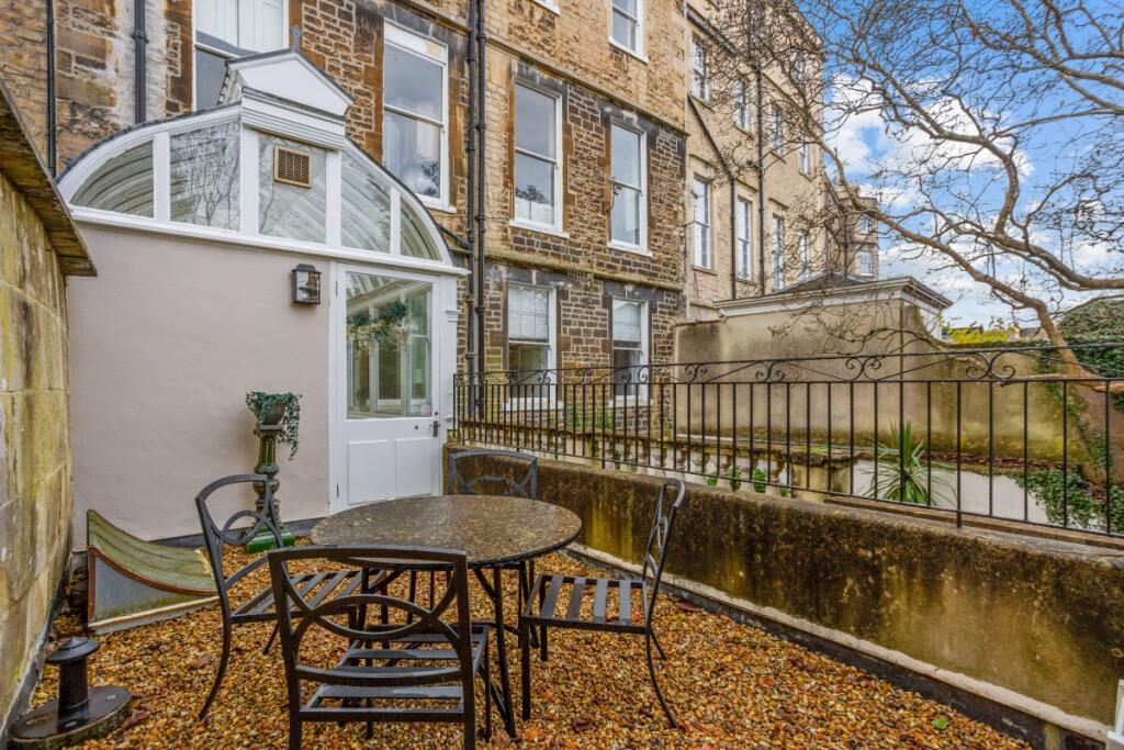 Additional image 29 of Royal Crescent Bath BA1