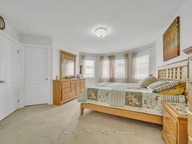 Additional image 22 of 46 Woodbine Ave