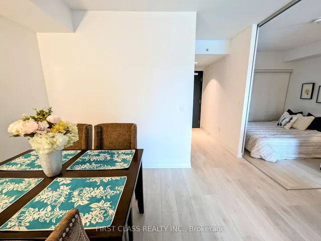 Additional image 22 of 31 Tippett Rd Unit 411