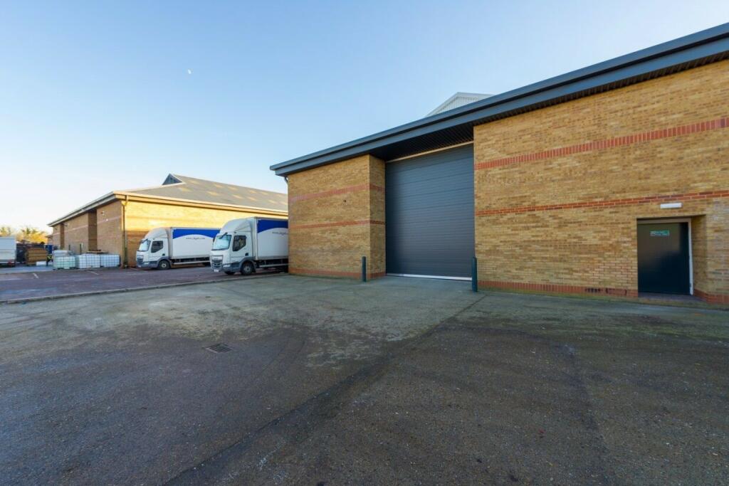 Additional image 2 of Unit 3 A1(M) Business Centre Dixons Hill Road  Welham Green Hertfordshire A