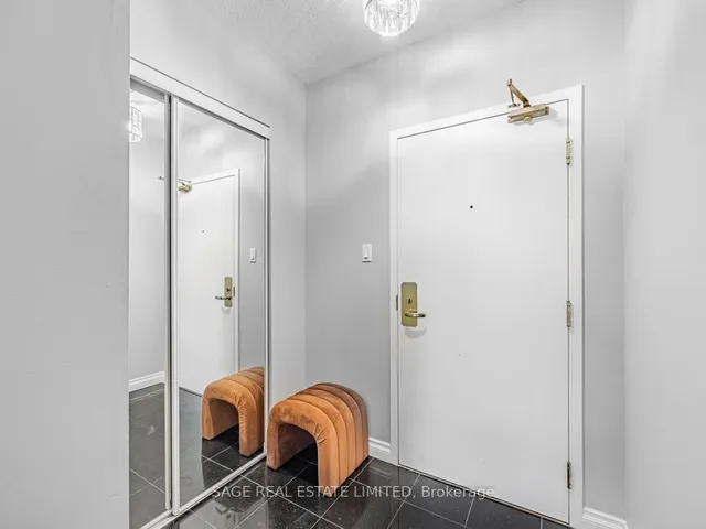 Additional image 4 of 887 Bay St Unit 713