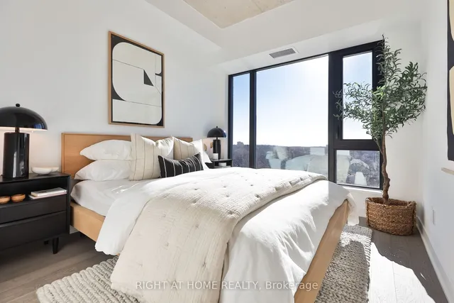 Additional image 13 of 2720 Dundas St Unit 604